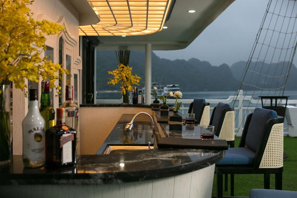 Lapinta Luxury Cruises Ha Long Exterior foto